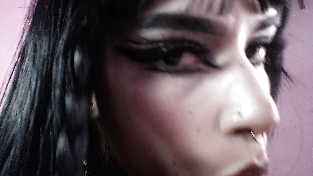 A relaxing caress on your cock would make your day better. - video by taaylor33 cam model