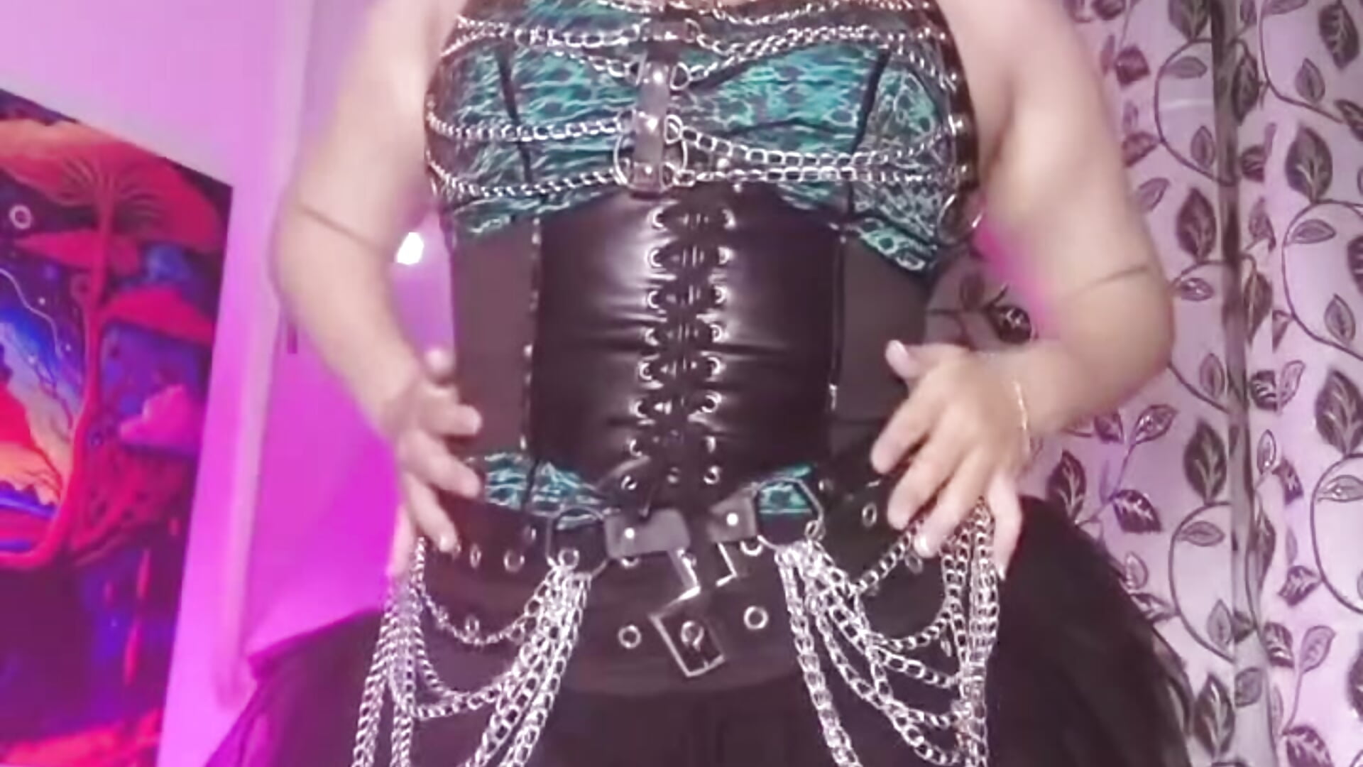 Quieres ser mi perrito obediente🔥Escribeme en teleg@Geralfox si buscas una ama 💋 - video by GerallFoxxx cam model