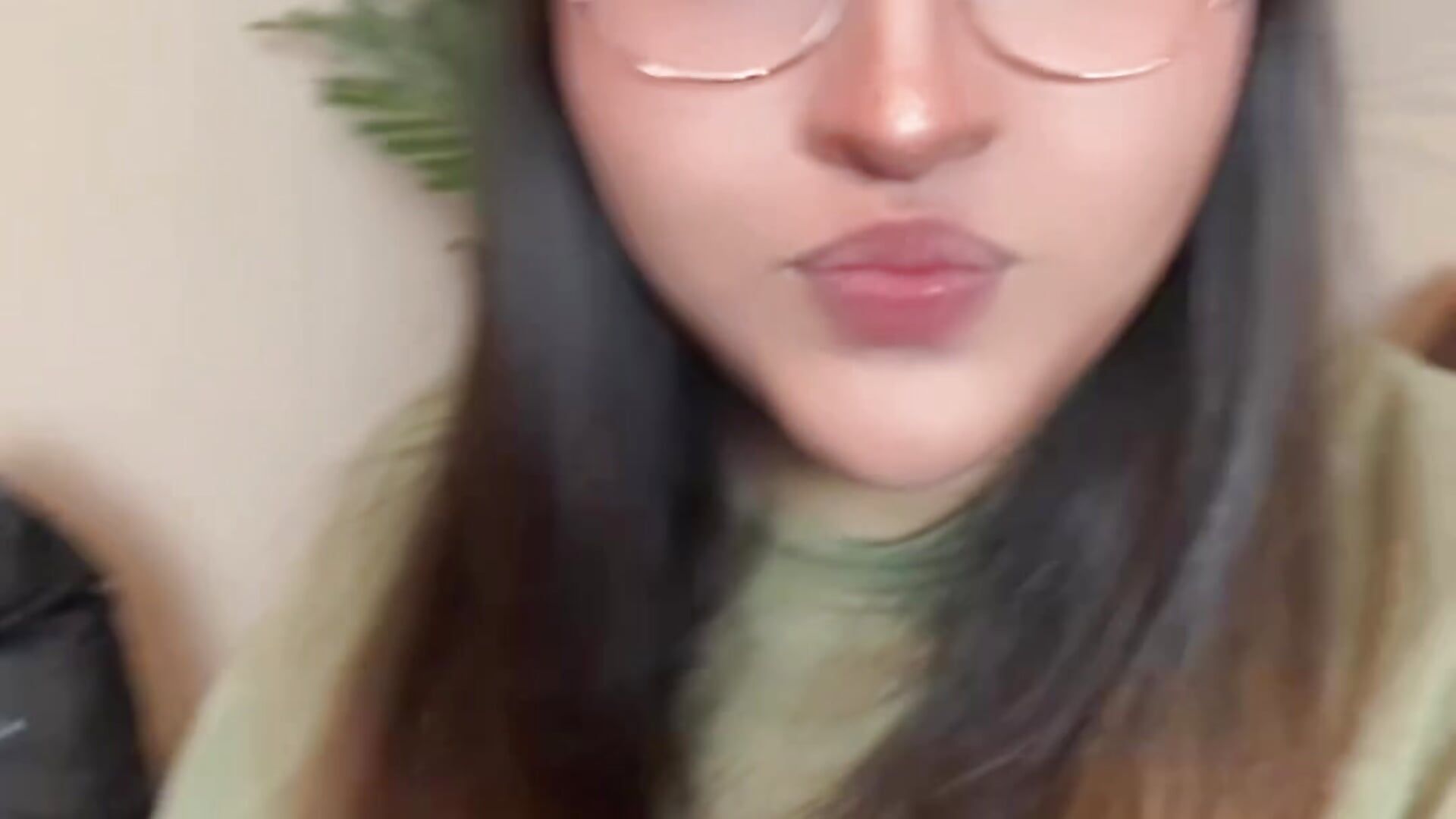 Smooking for u 🎀 - video by sara__lynn cam model