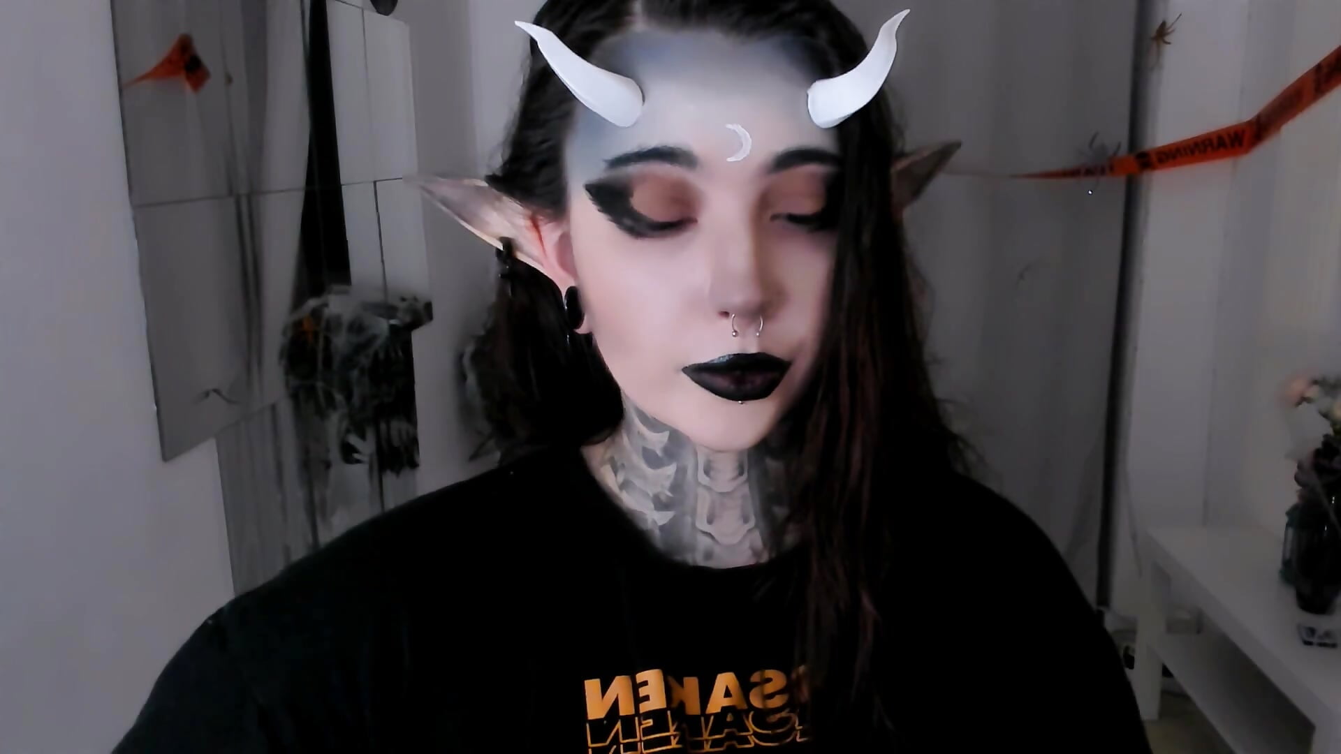 20251026090507 - video by Dixi_Pixi_ cam model