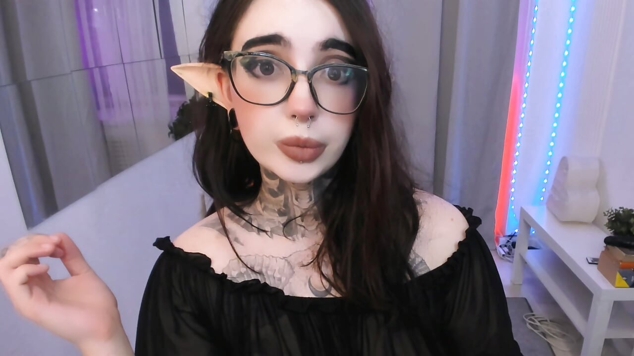 profile-intro-video-1747472616 - video by Dixi_Pixi_ cam model