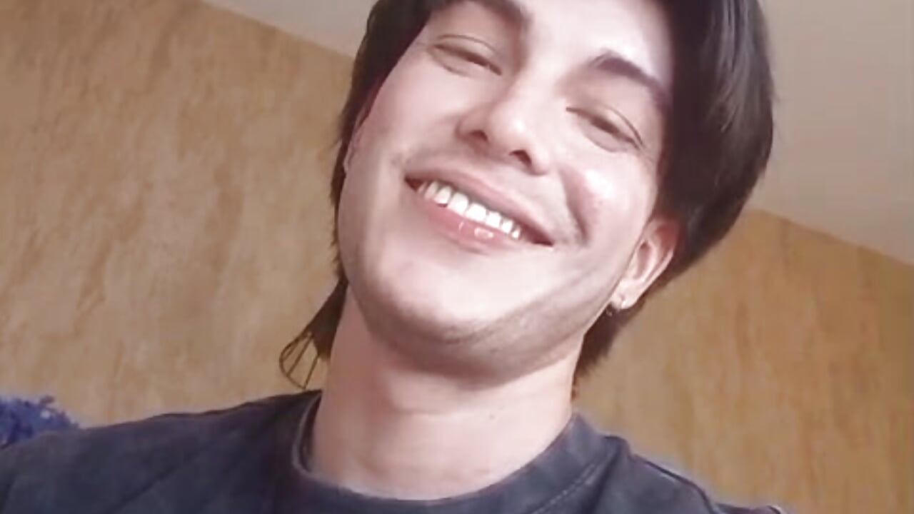 Vídeo em tendência de modelo na câmara Karimferrer 4089