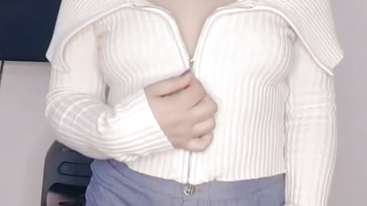 your favorite girl - video by LisbethMoore_ cam model