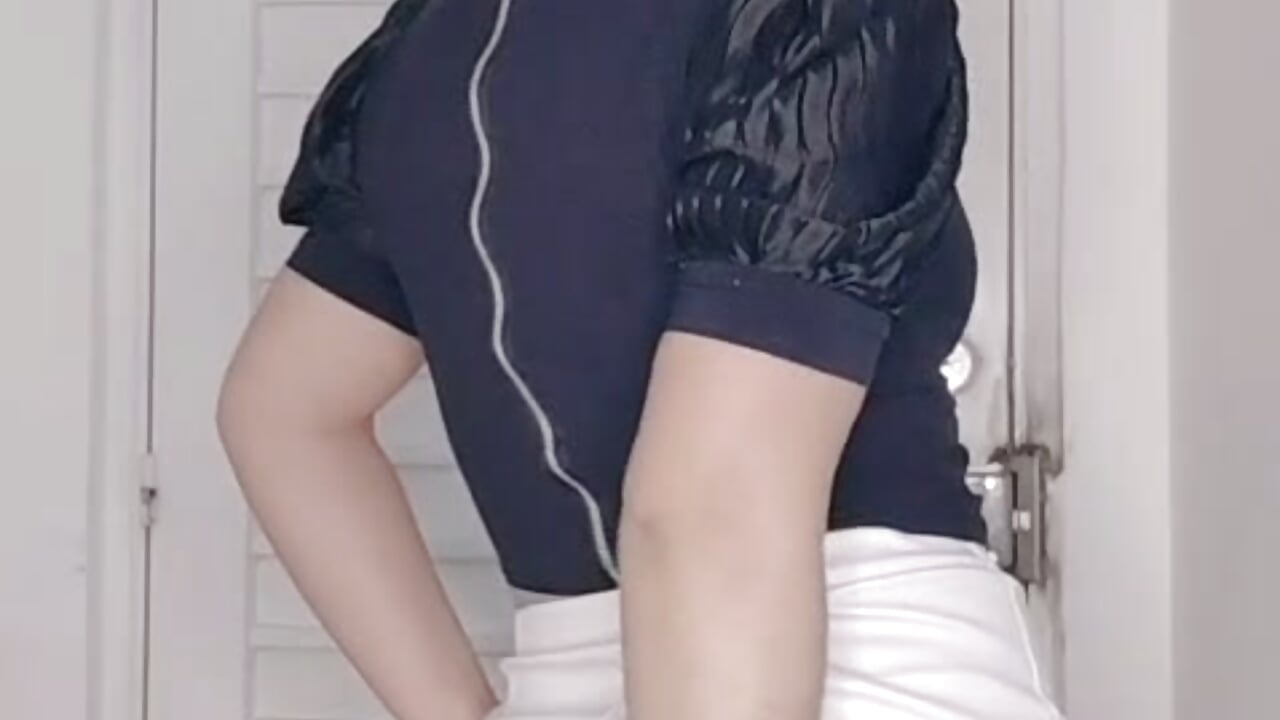 your spoiled - video by LisbethMoore_ cam model