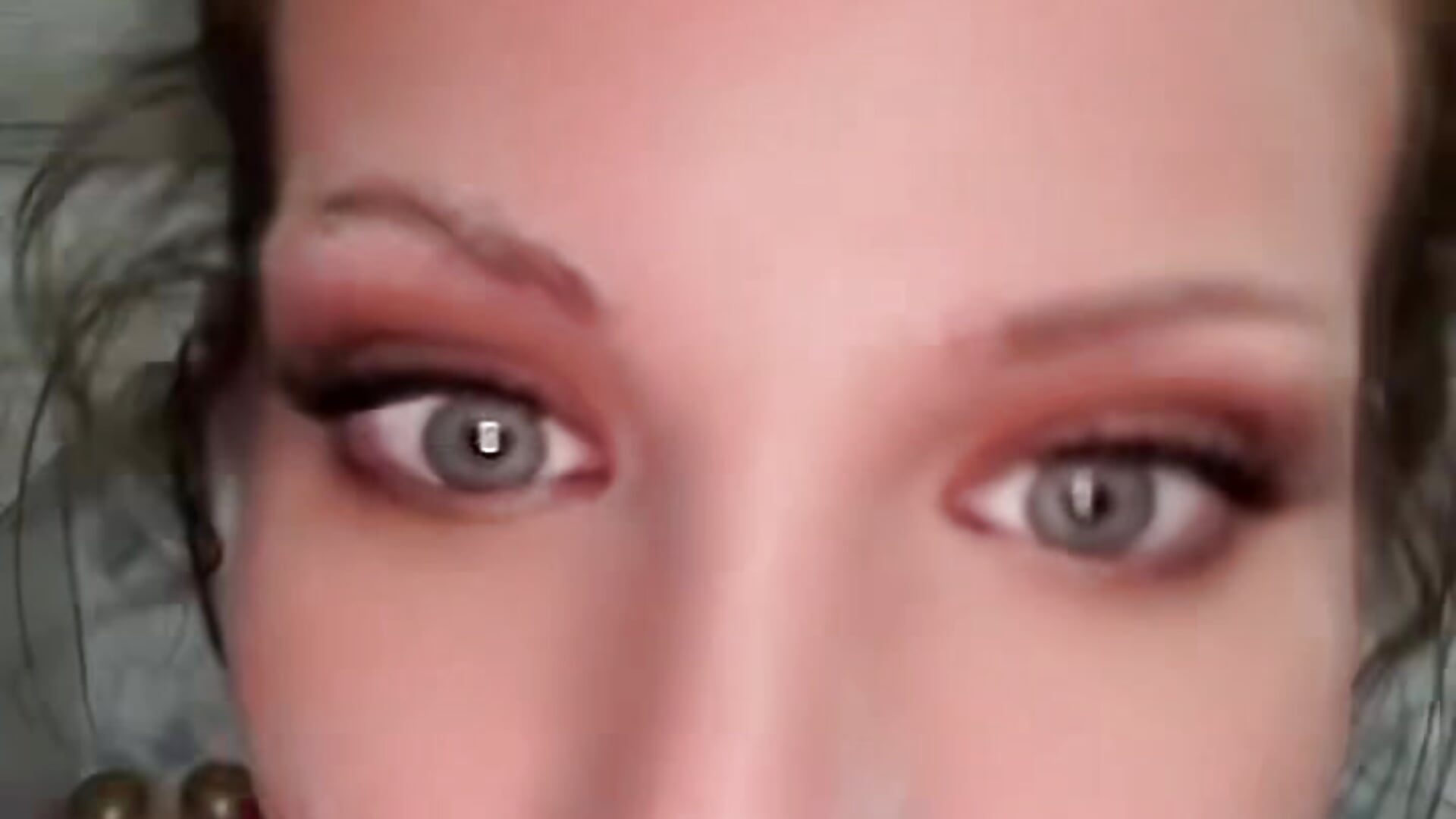 BC916835-66CF-4468-87BC-AF4F54B72F2F - video by naked_siren cam model