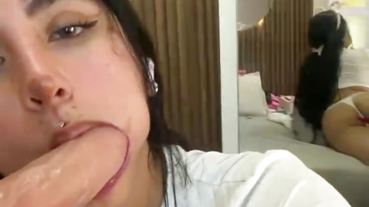 Dressed Up as a Teddy Bear 🧸🩷 ..., my Fuck Machine is ON! 😈🔥 – video af isabella_cooper9