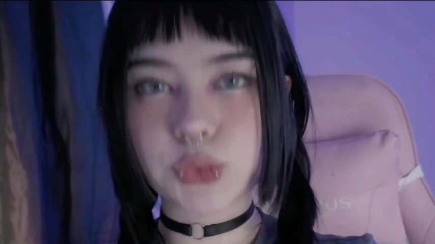 Taking a break tonight 💜 - video di sweet_soup modella di cam