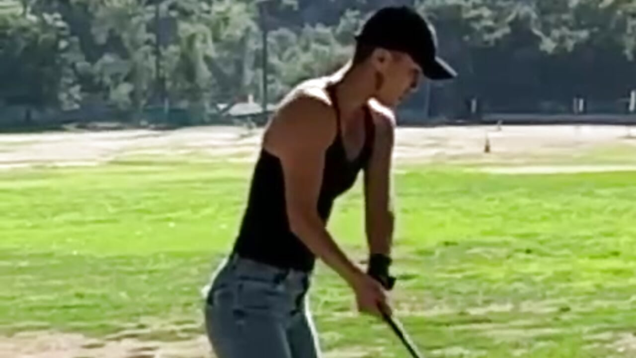 My stiff swing ⛳️😏 - happyhyogan 캠 모델의 동영상