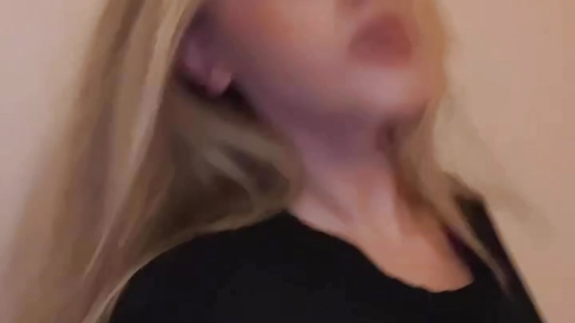 Kisses to my beloved subscribers! - video by hellcASS cam model