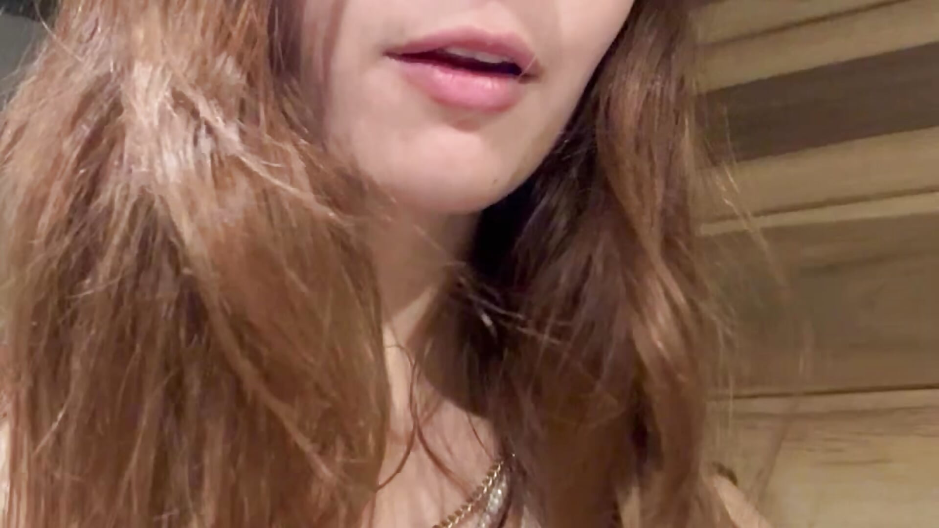 Getting naked in a Starbucks bathroom 😯❤️‍🔥 - video by ari_kat cam model