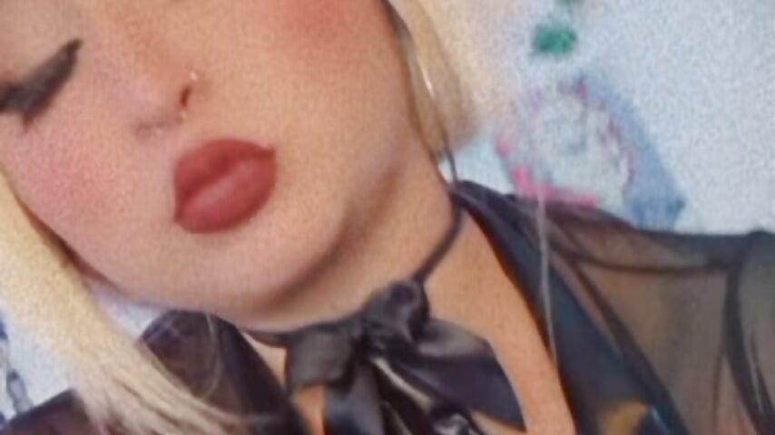 Sara the police officer 😈 - 視頻由 the_lesbian_game 主播提供