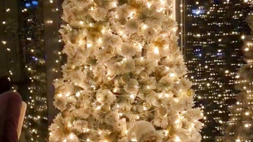 My Shining Fire Christmas tree – video od webkamerové modelky HotFireBabe_