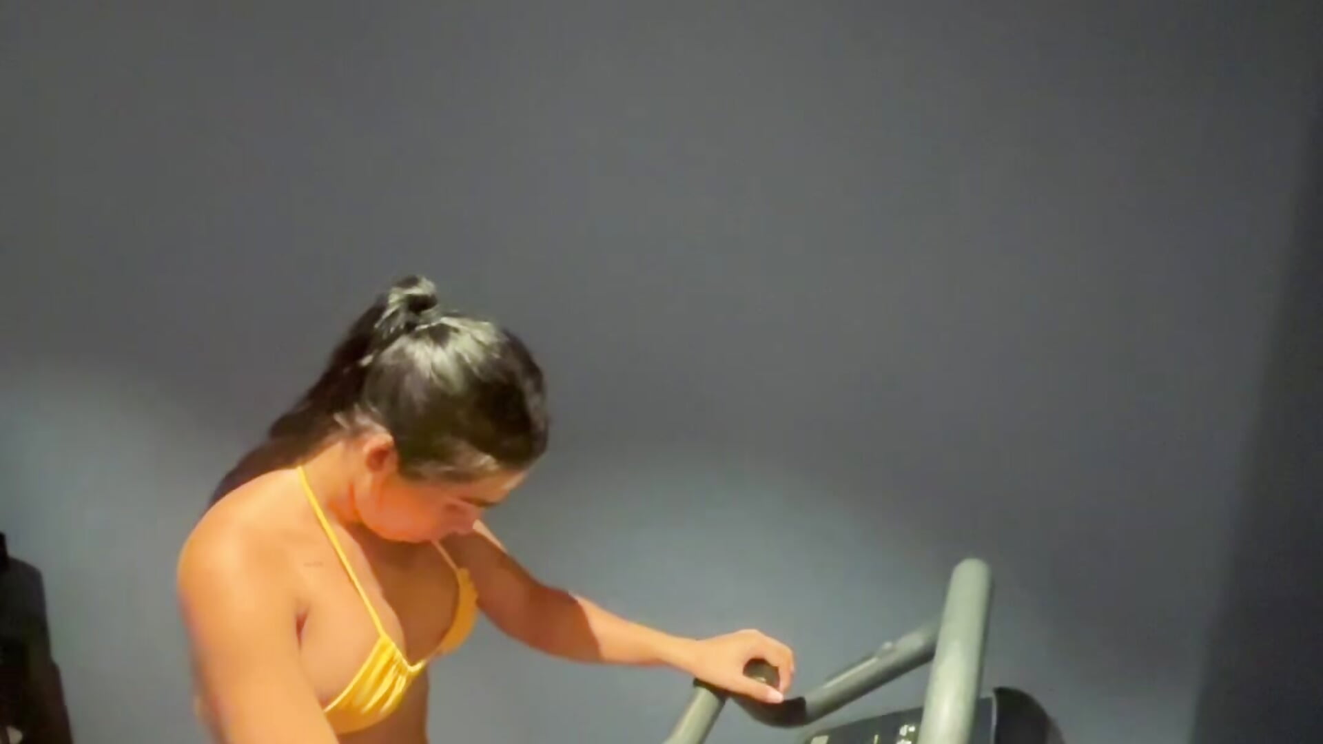 BIG BOOTY - video by Lena_Hill cam model