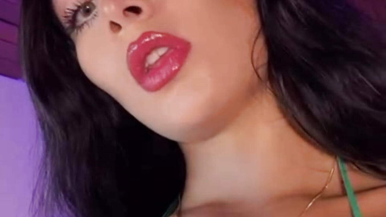 my latin roots shows not only in my big butt - video van Samaanthaa_ cam-model