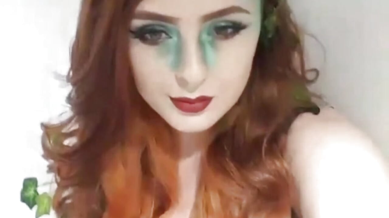 Cosplay - video by misssp0isonivy cam model