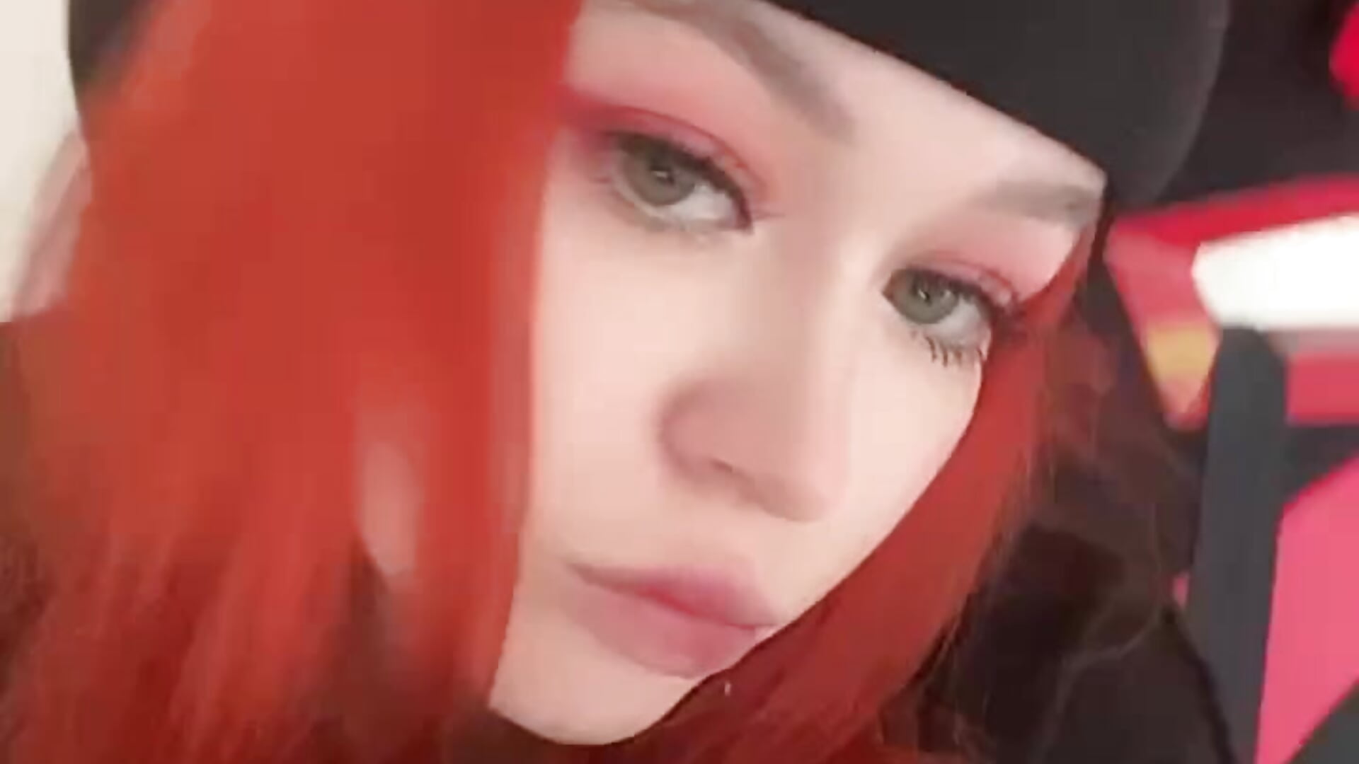 red player - video by timabern cam model