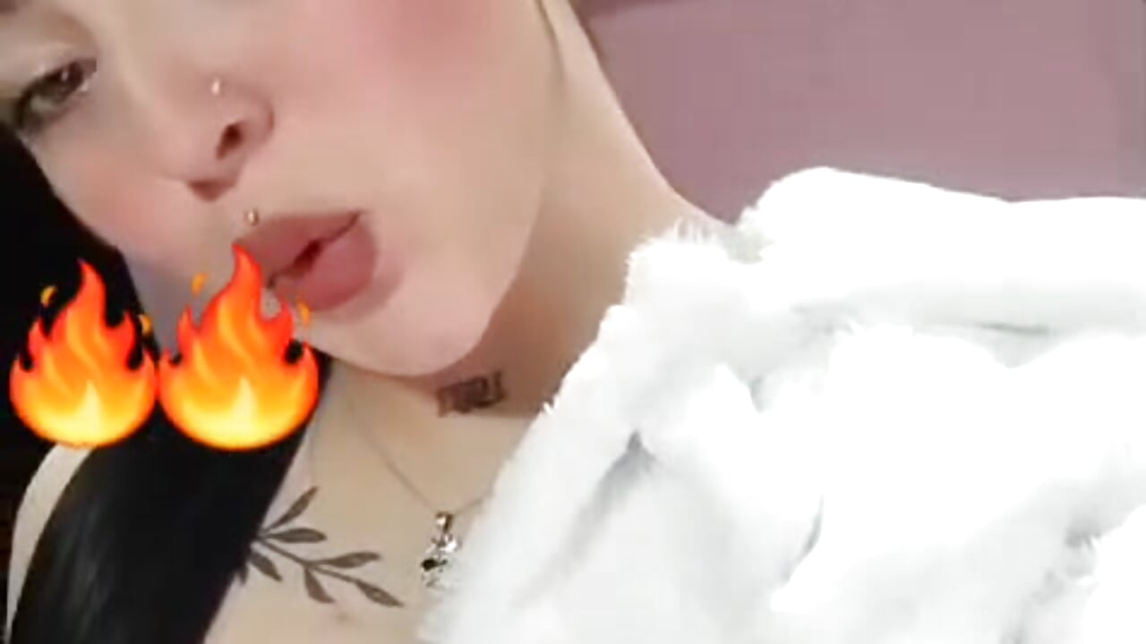 Public - video by aylin_hot- cam model