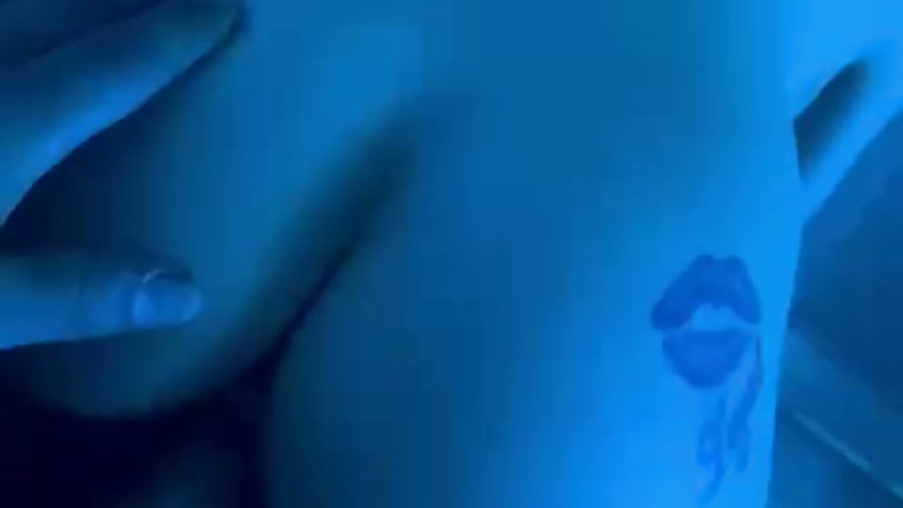 Ride his dick ❤️ - video di belle98