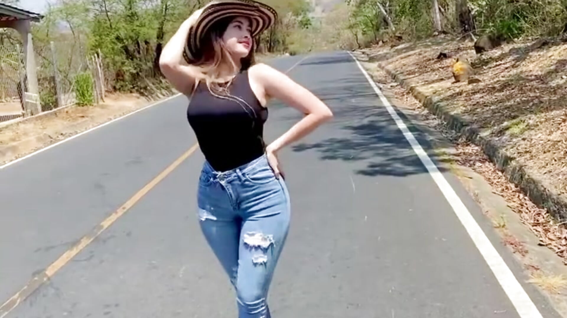 1000485648 - video di LOunNa-_Sexxy modella di cam