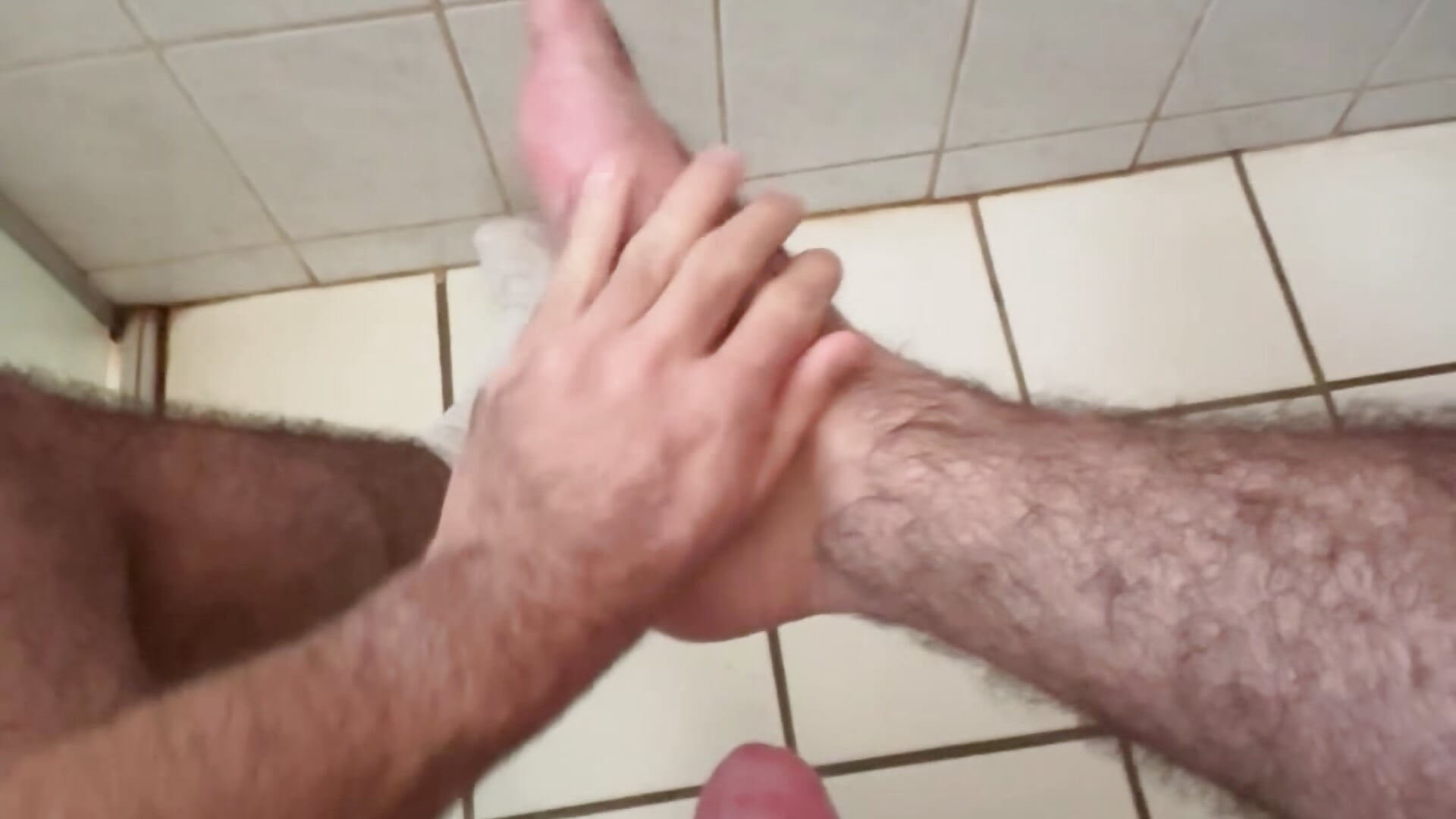 FEET AND CUM ! 💦🦶 – video modela na kameri giuseppe_hot_