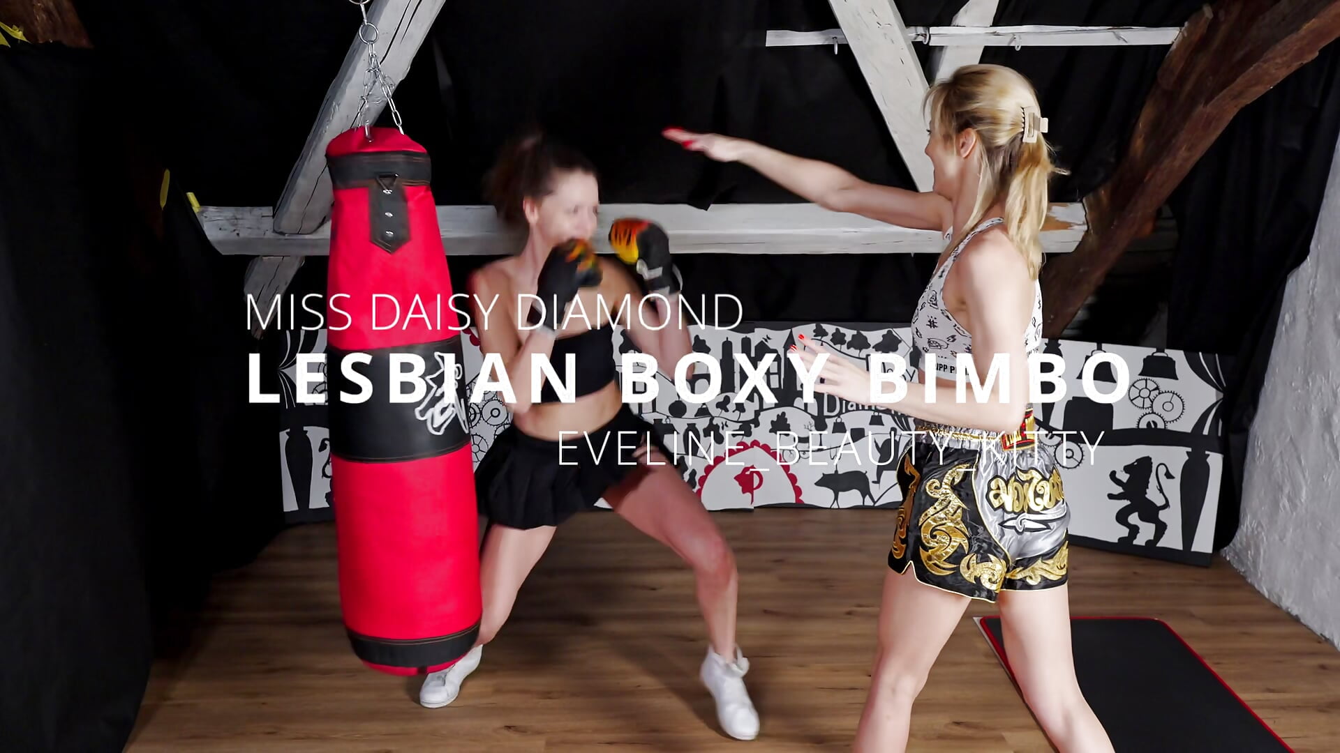 EP12 TR Lesbian Boxy Wet & Wild Scissors Workout - Vídeo de missdaisydiamond777, modelo de vídeos