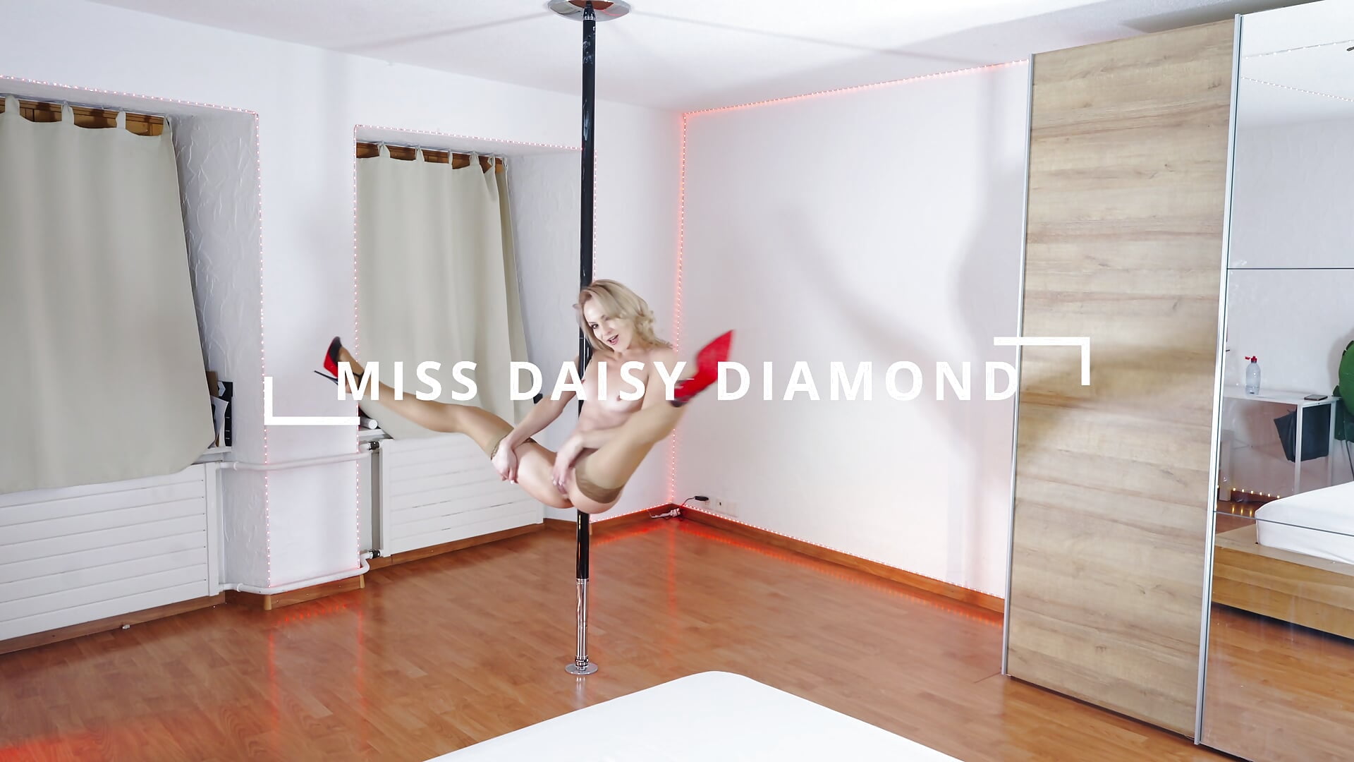 TR Her Husband CUM is mine - video by missdaisydiamond777 cam model