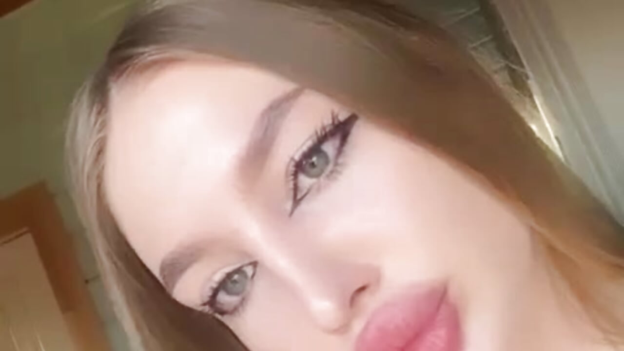Adele 😈❤️ - video by devilslovesex666 cam model