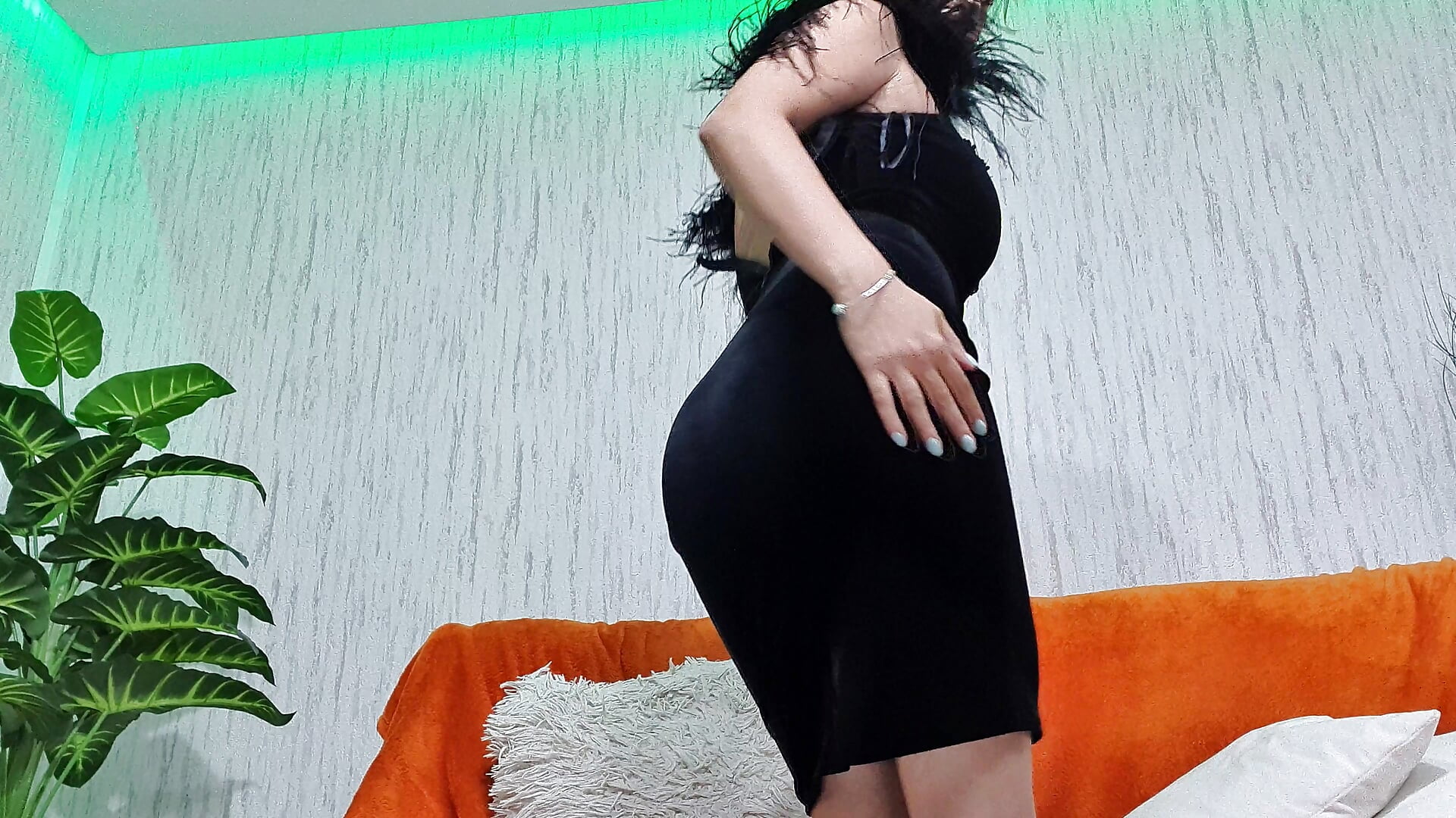 4k Pre-Dinner Strip BlowJob Finger and Squirt - video by KattyeFox cam model