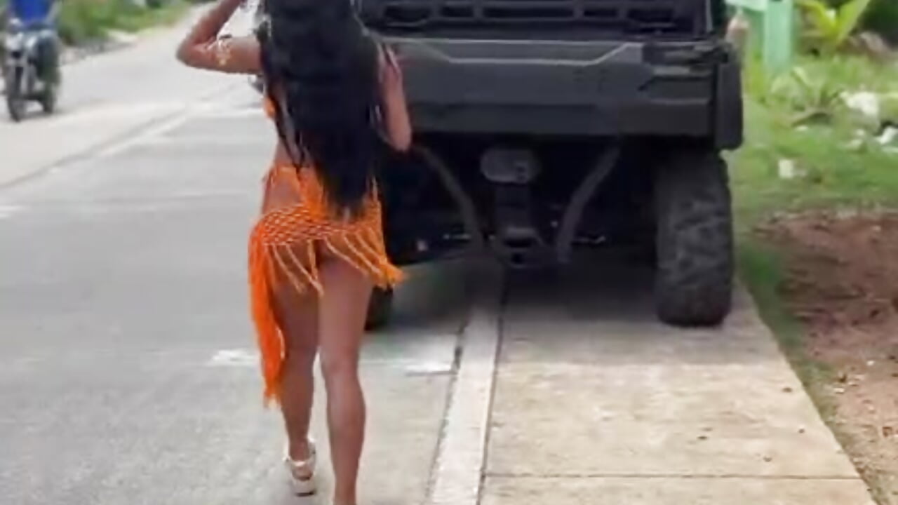 in the streets of sai🌴 - video by ximenawilliamss cam model