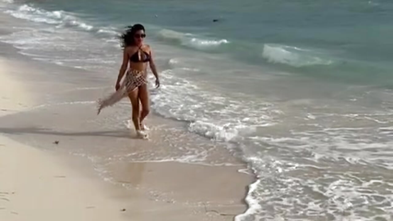 Summer time - video oleh model kamera ximenawilliamss