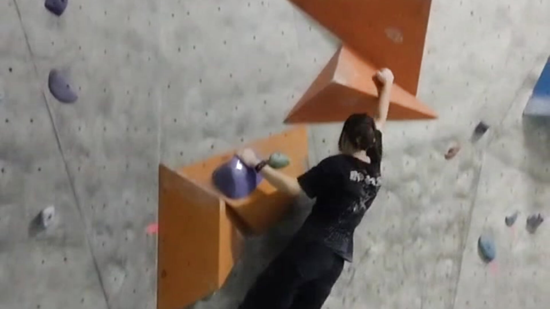 video5206447166817581571_UZwoUZxS