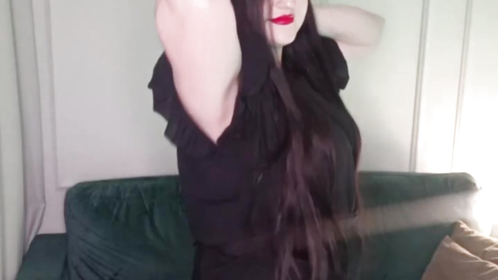 Lets dance together 😋 - video by EllenMills cam model