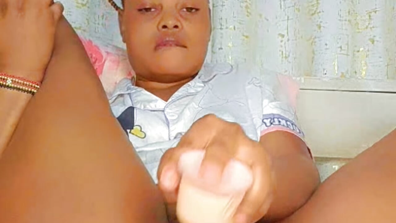 Fucking my pussy in missionary position 💗 - video by Cuddlykitten_20 cam model