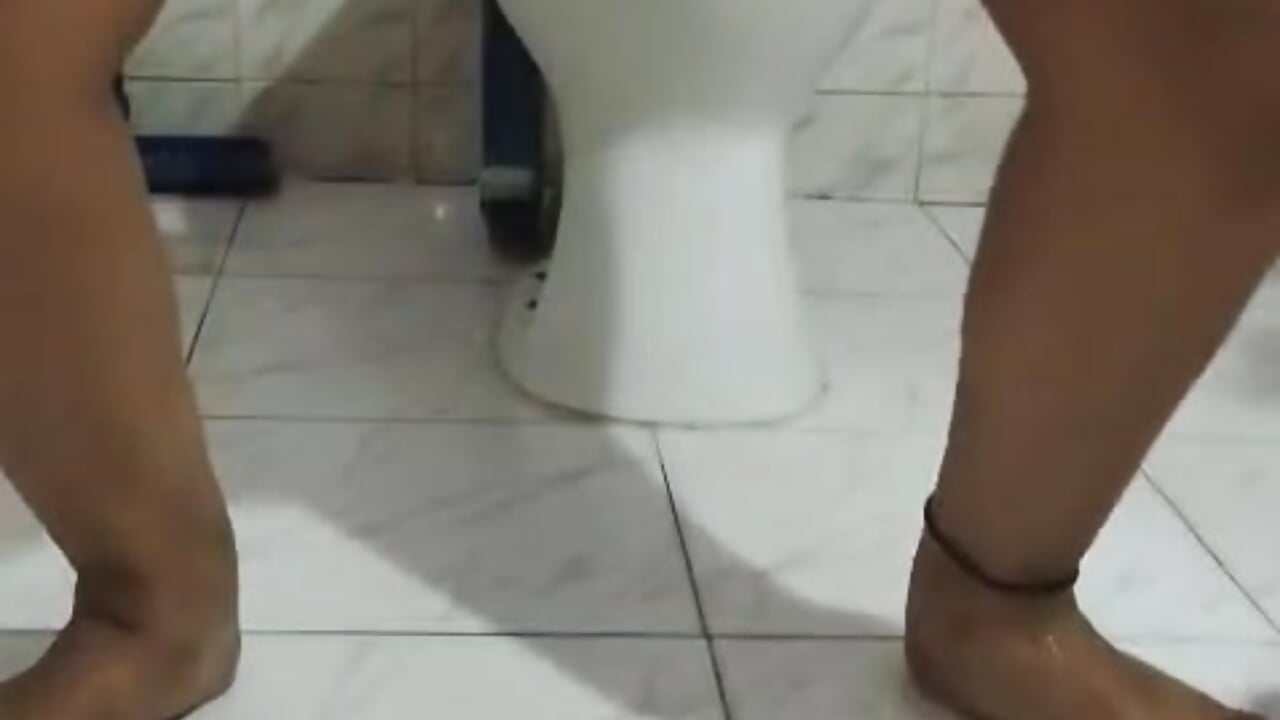 Peee show with fully Closeup😻😻 – video modela na kameri Sirishateluguammai