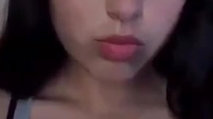 Le encanta el nepe quiere un trío con una mujer - video av Wizcass cam model