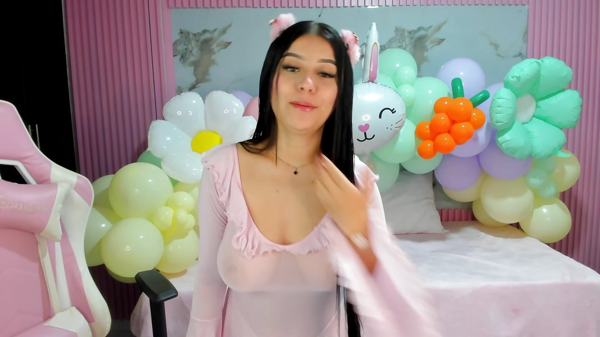 Easter🐰🩷 - clip cu Yuli_16 model videochat