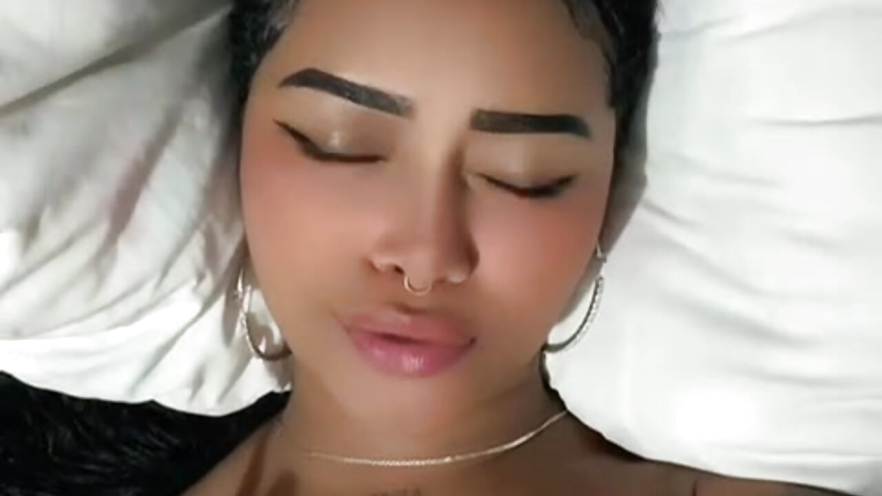 WhatsApp Video 2024-06-14 at 4,54,03 PM - video by gretell_evans cam model