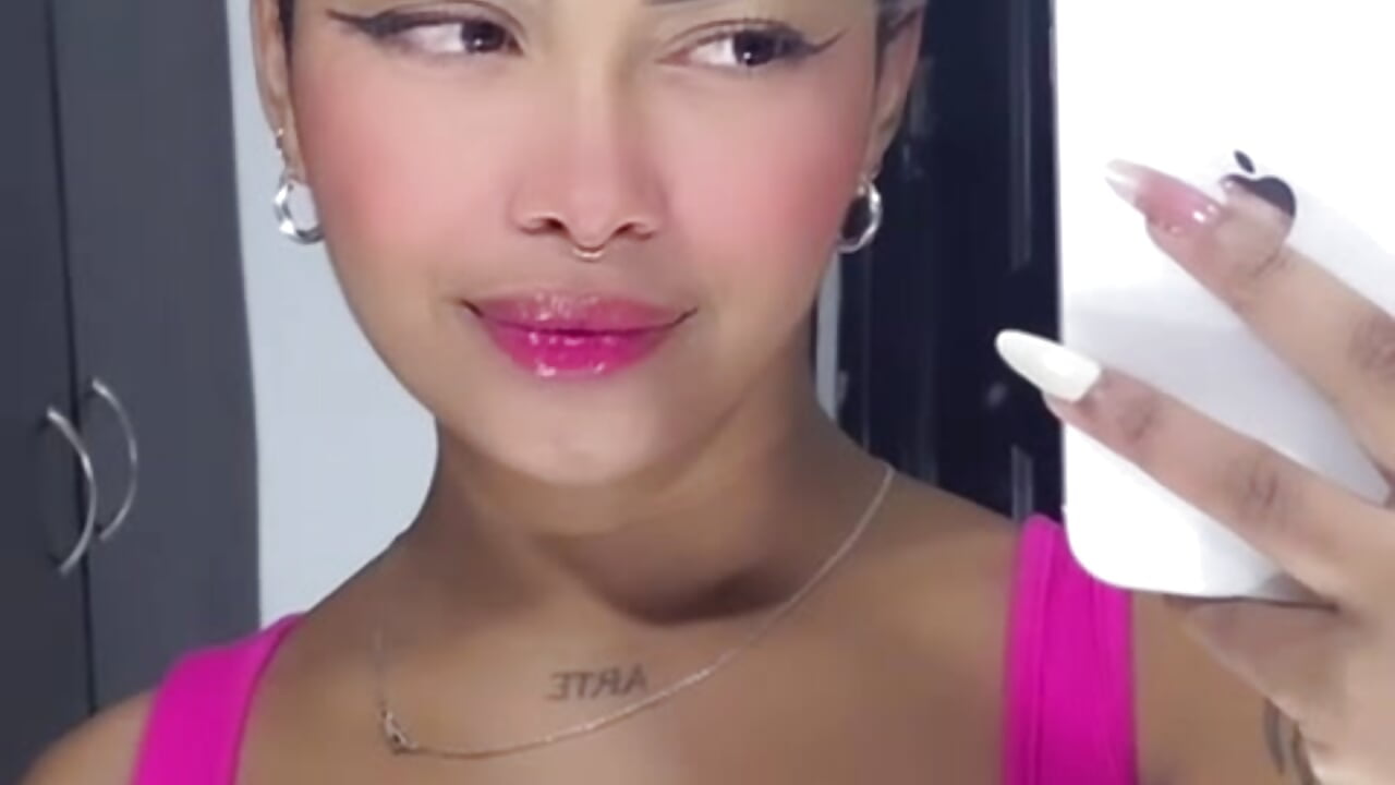 WhatsApp Video 2024-06-14 at 4,53,48 PM - video by gretell_evans cam model