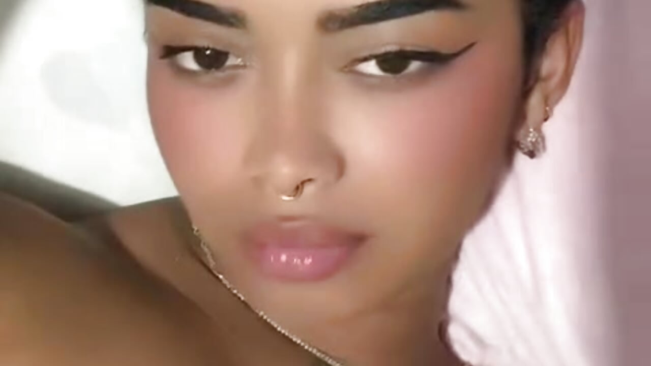 WhatsApp Video 2024-06-14 at 4,50,41 PM - video by gretell_evans cam model