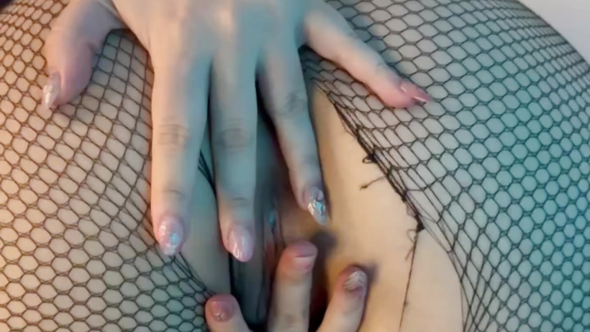 I tear my tights and touch my pussy - video by Roxy_Wi cam model