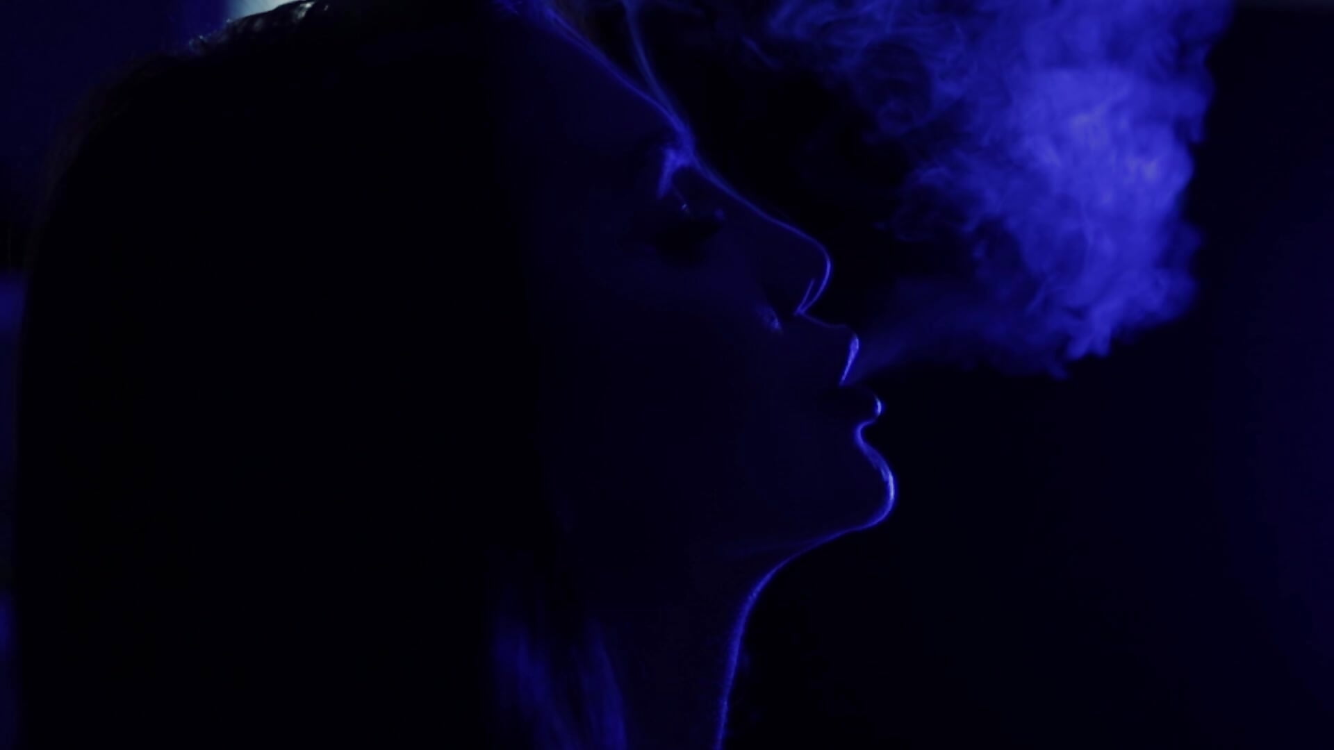 Sexy Naked Dance and Smoke - JustinneJade主播的视频