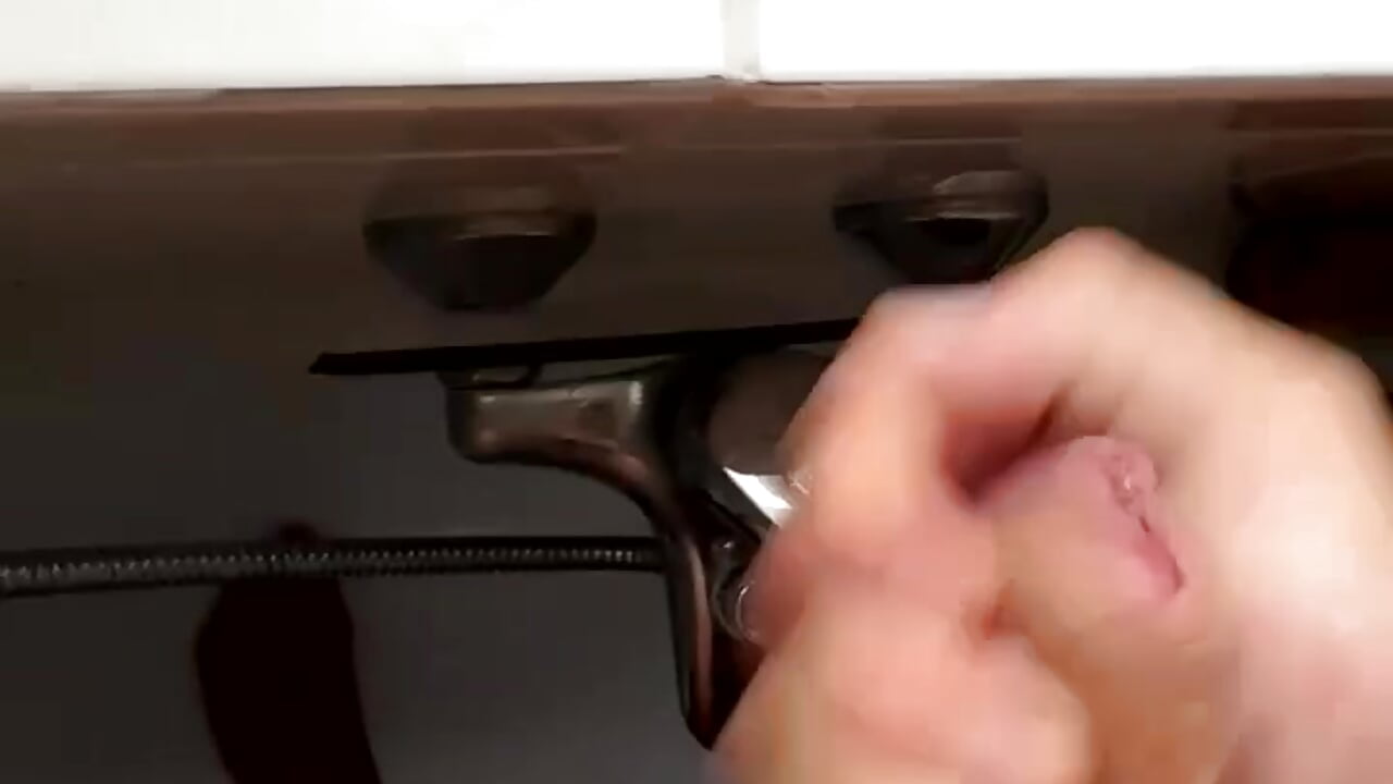 Cum on window for you - video by Banana_Boy cam model