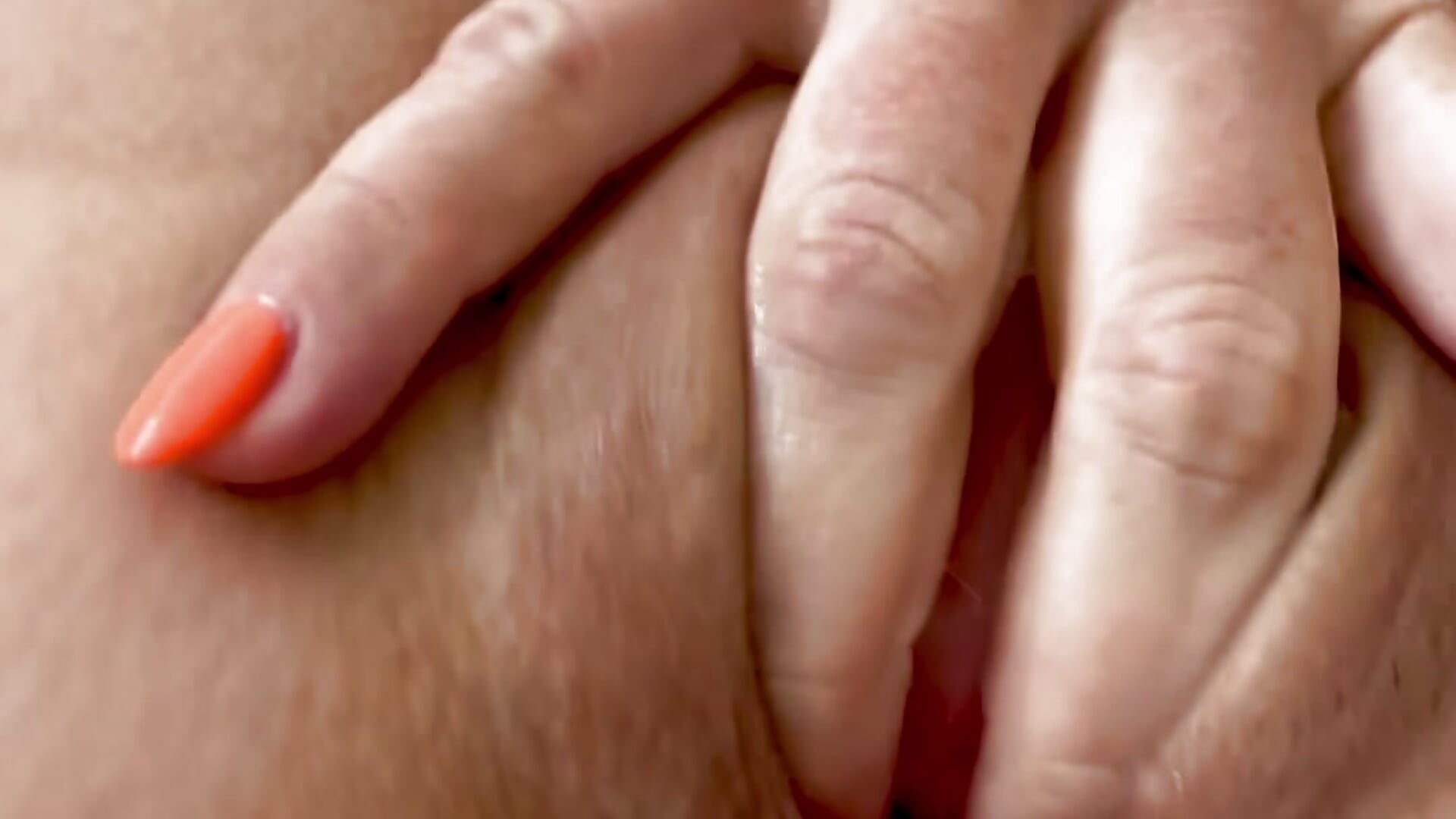 Finger ass and wet pussy on my bed 💦