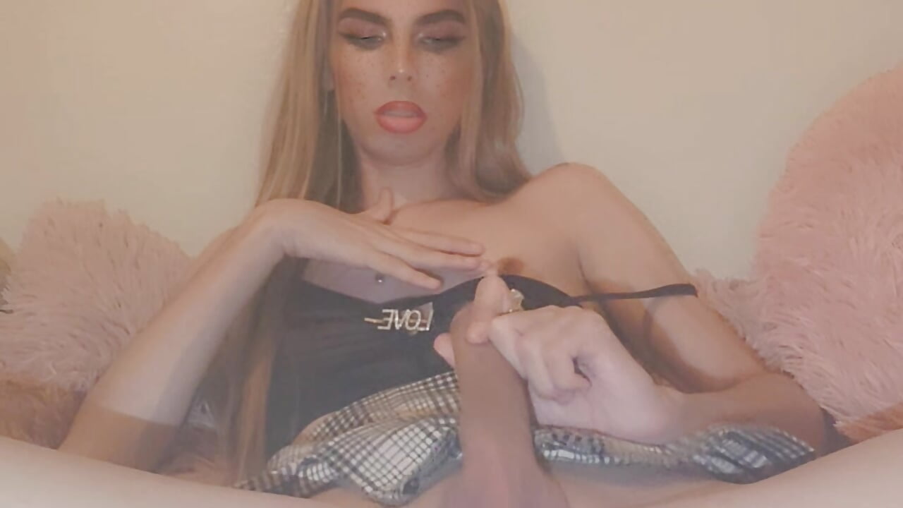 profile-intro-video-1724169576 - video by NotYourTransBaby cam model