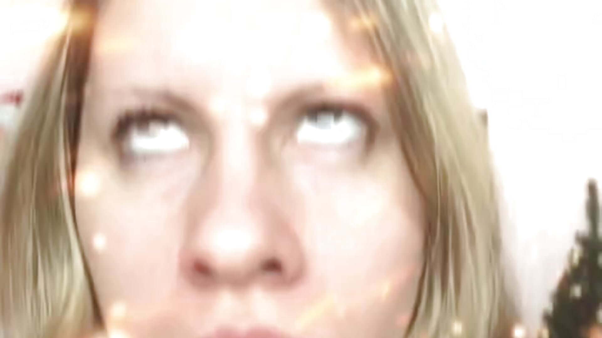 Each of you knows that I am very crazy and I have remixed my crazy videos. - video av TherestlessKitty cam-modell