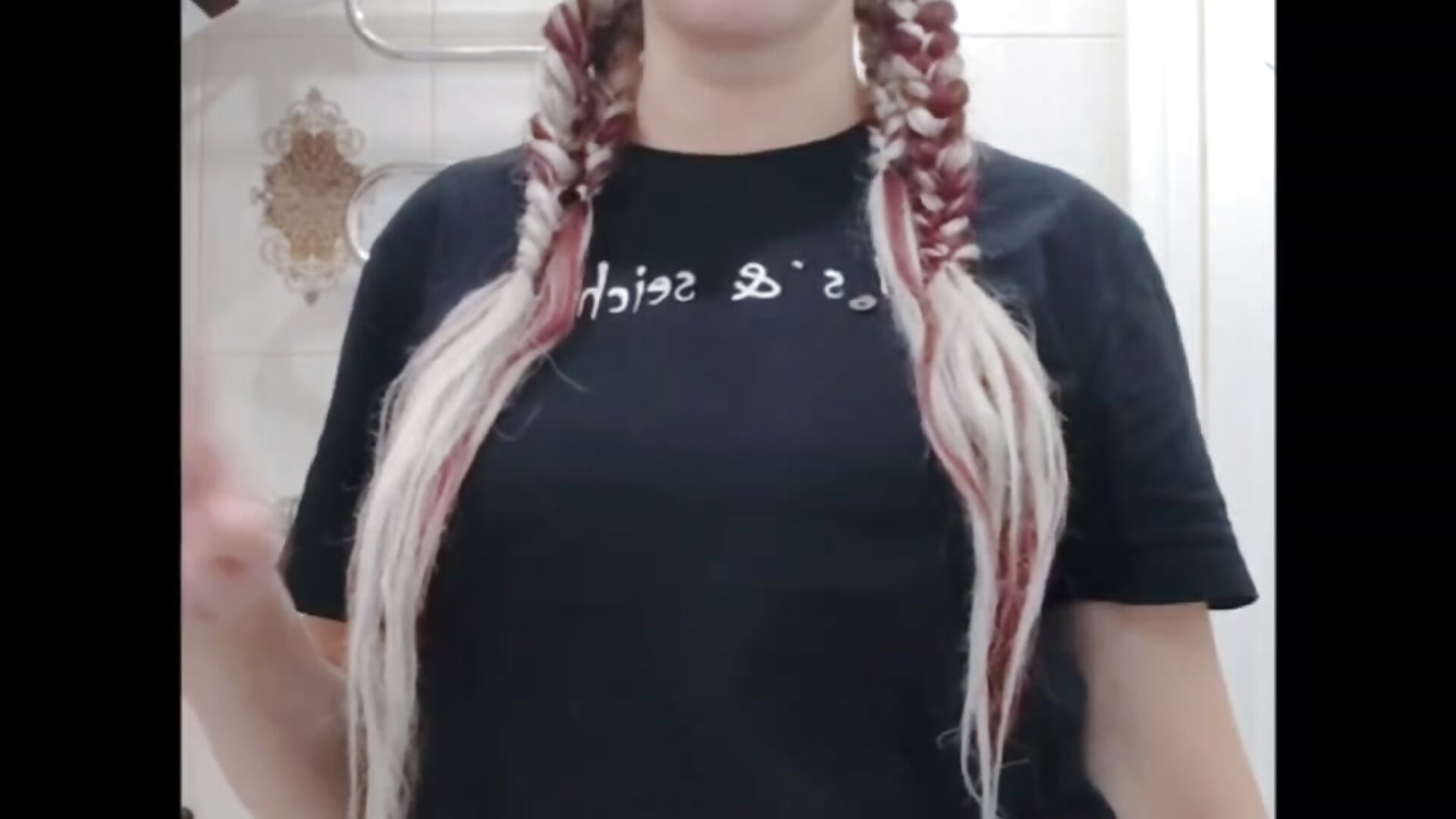 Spank ur bare ass with my new belt) (October 2025) - video av TherestlessKitty cam-modell