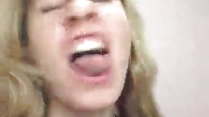 I'm making faces to a Skilett song. Part 2. December 2016 - video av TherestlessKitty cam-modell