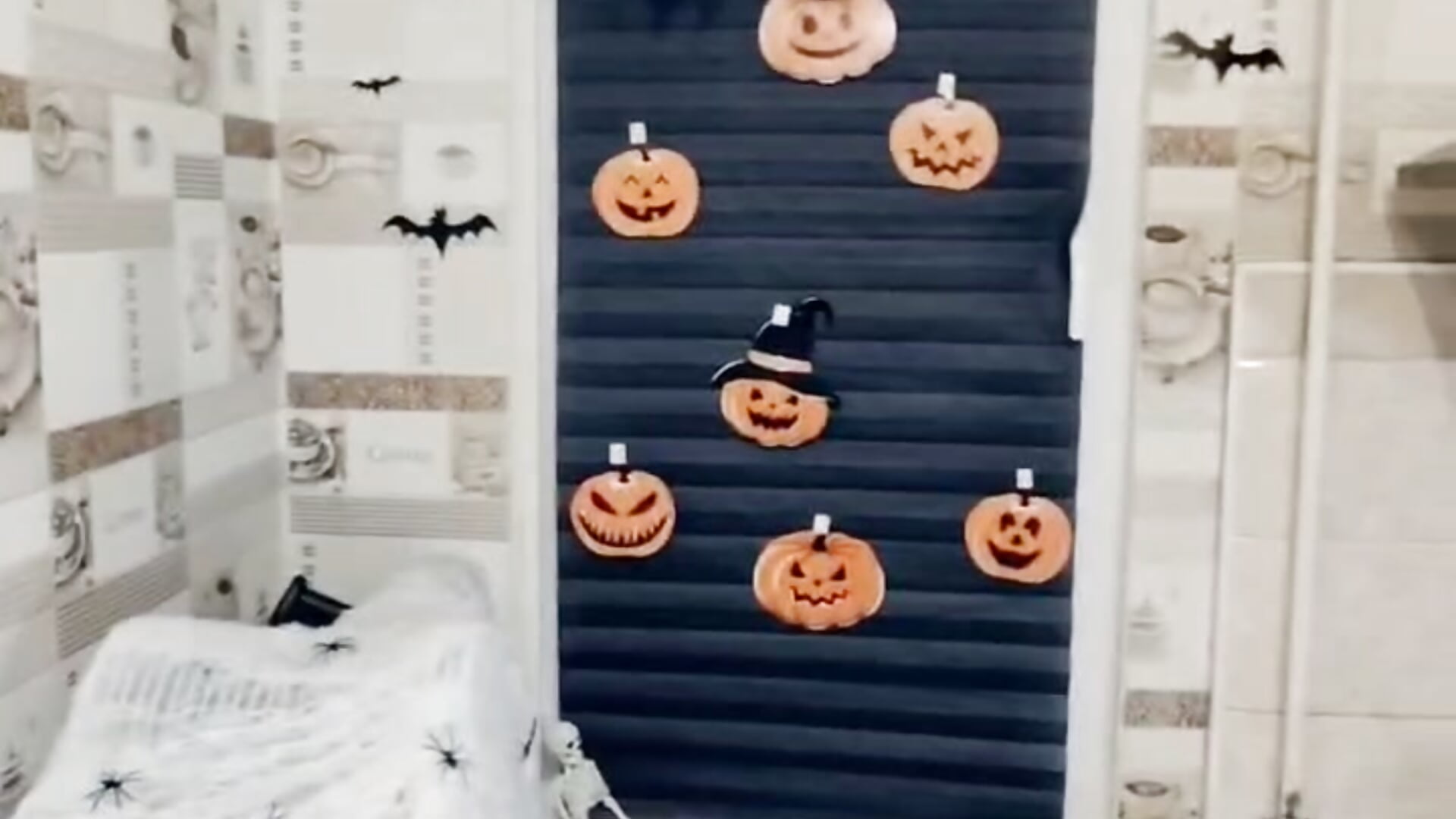 Halloween 2026!!!!－カメラキャストのTherestlessKittyの動画