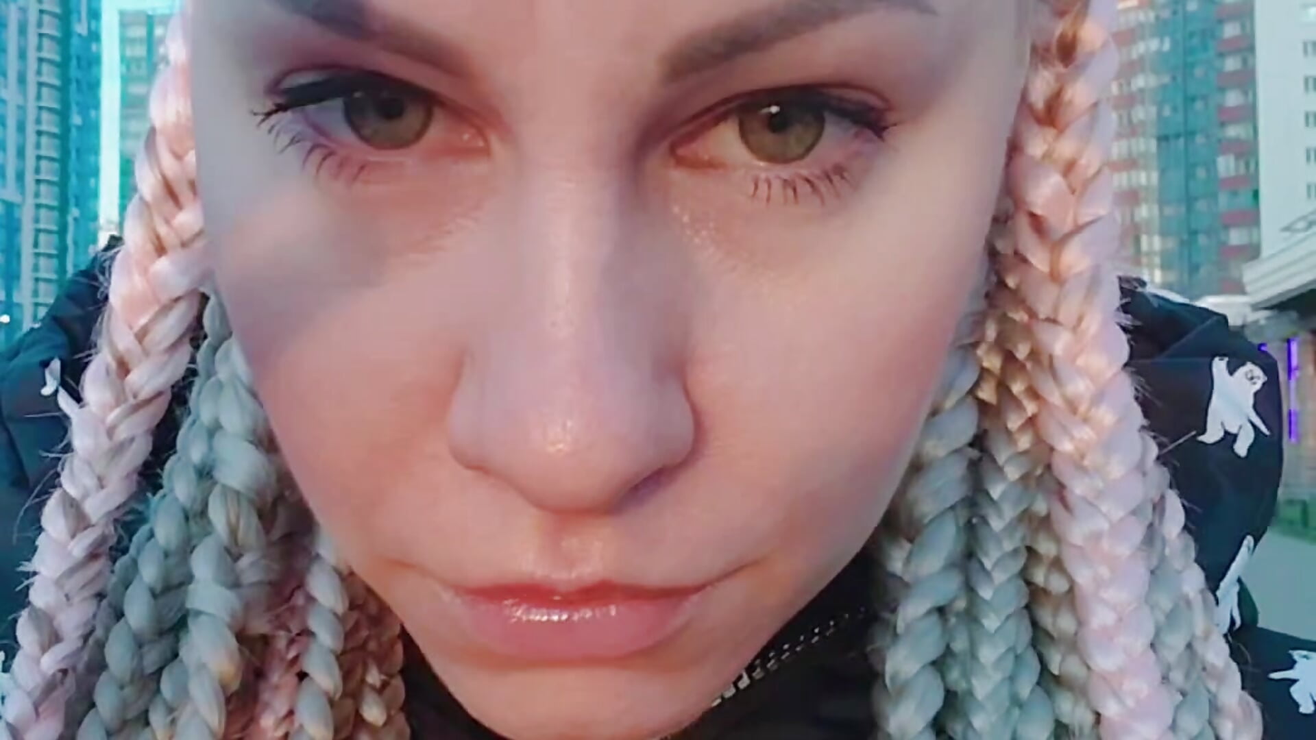 My new hairstyle is a sphinx! I did it yesterday!🤘😀♥️ - TherestlessKitty主播的视频