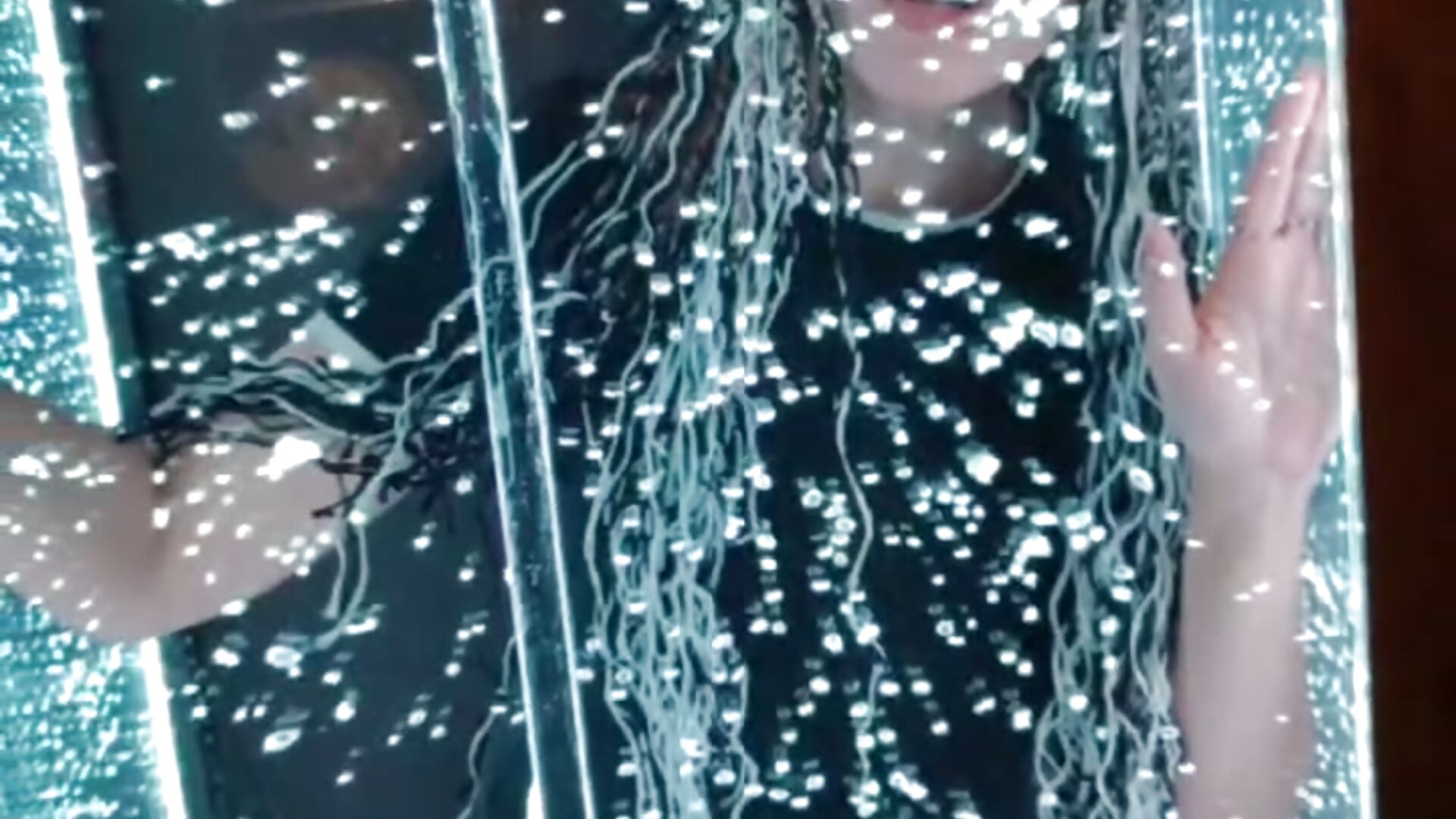 Real one!!!! I finally edited a video from the magic museum I visited in August (water chamber) - video av TherestlessKitty cam-modell